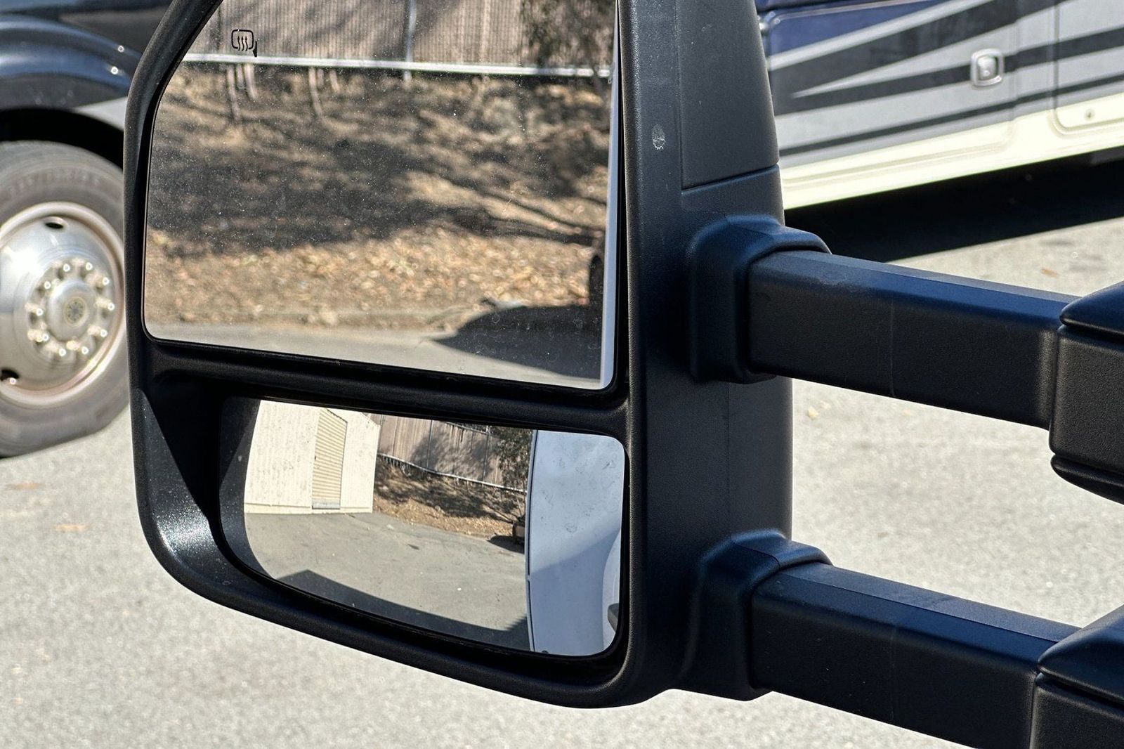 2025 Ford F-550 Super Duty Chassis Cab XL - Photo 34