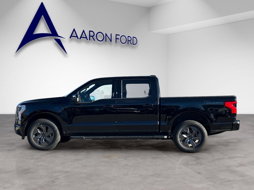 New 2025 Ford F-150 Lightning Lariat Truck