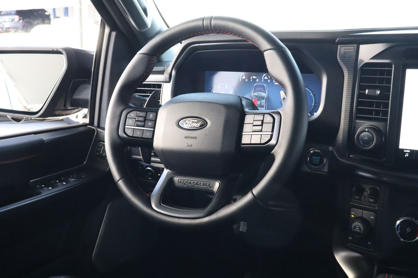 2025 Ford F-150 Raptor - Photo 30