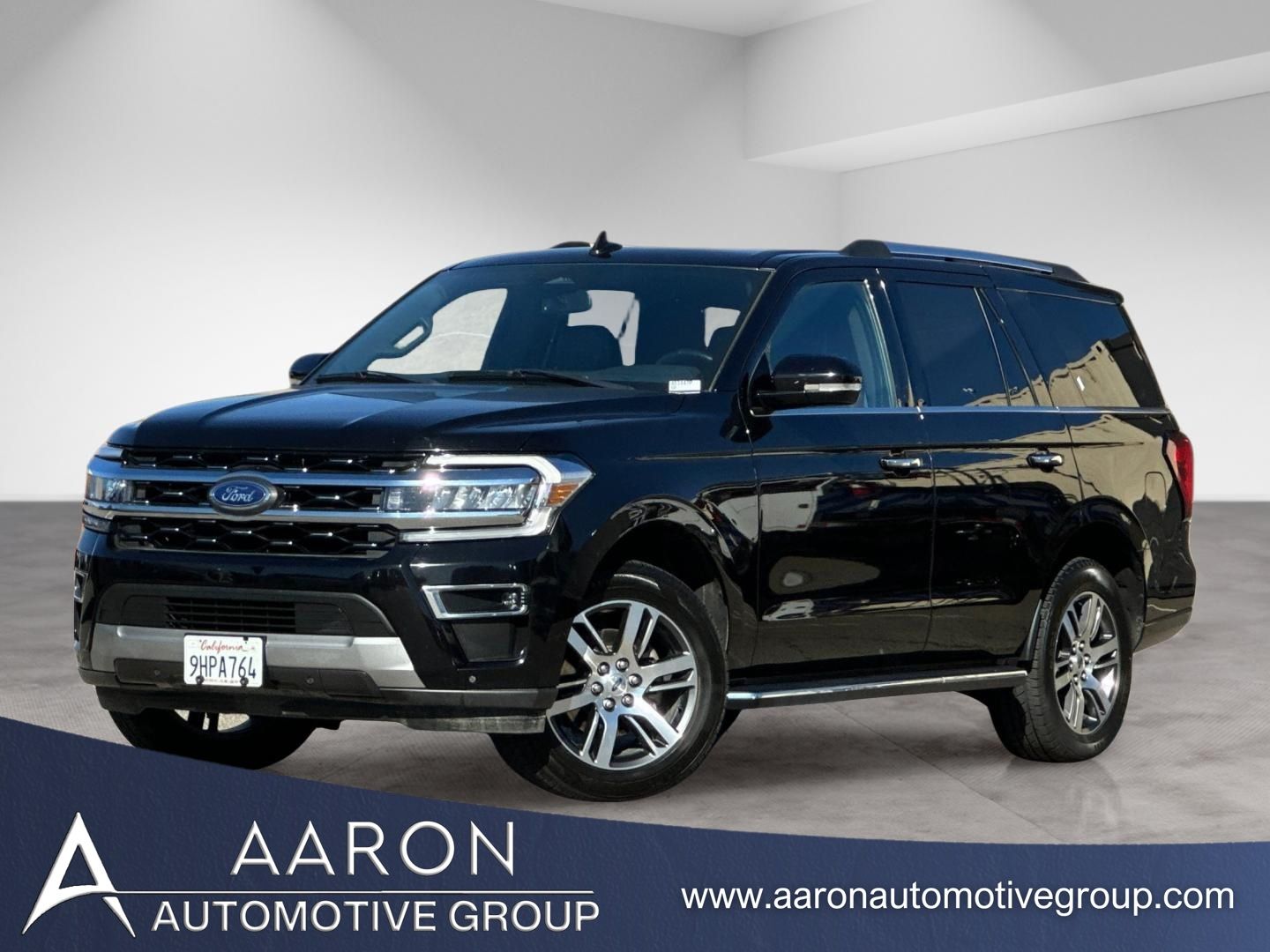 2023 Ford Expedition Limited's photo