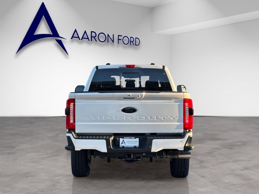 New 2025 Ford F-250SD Lariat Truck
