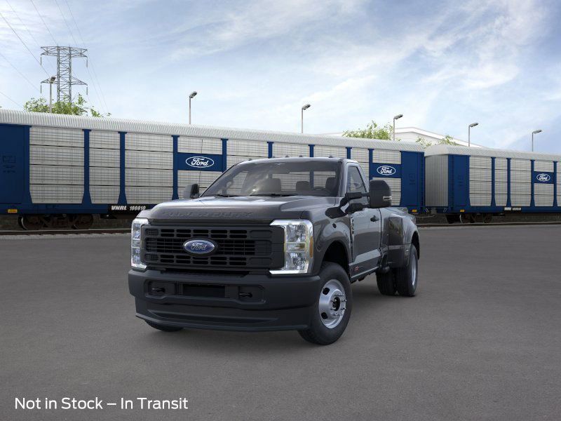 2025 Ford F-350 photo 2
