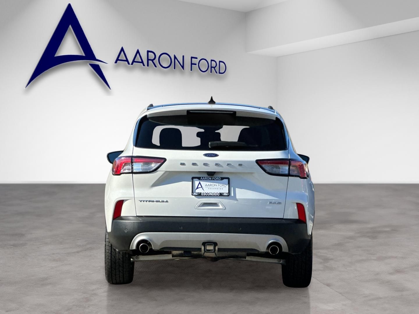 2022 Ford Escape Titanium photo 4