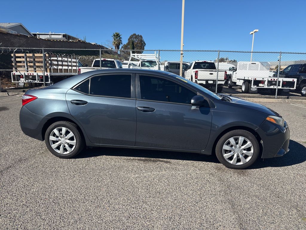 2015 Toyota Corolla L photo 4