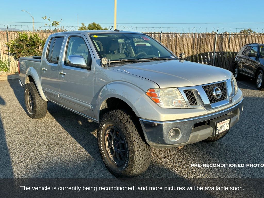 2019 Nissan Frontier SL photo 2