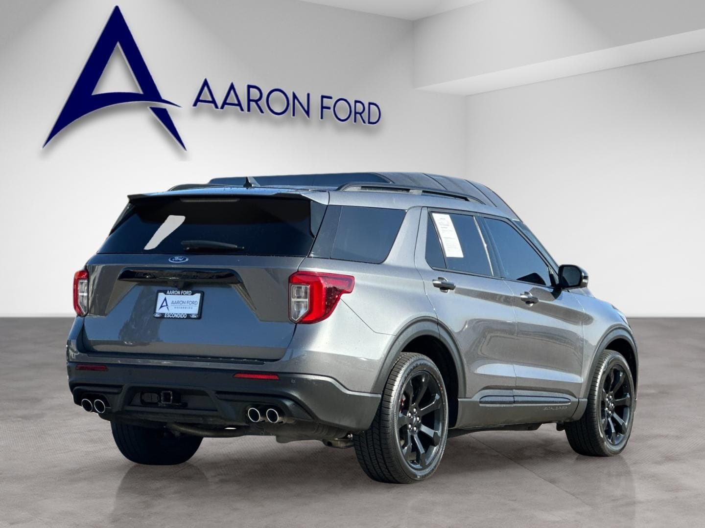 2023 Ford Explorer ST photo 5