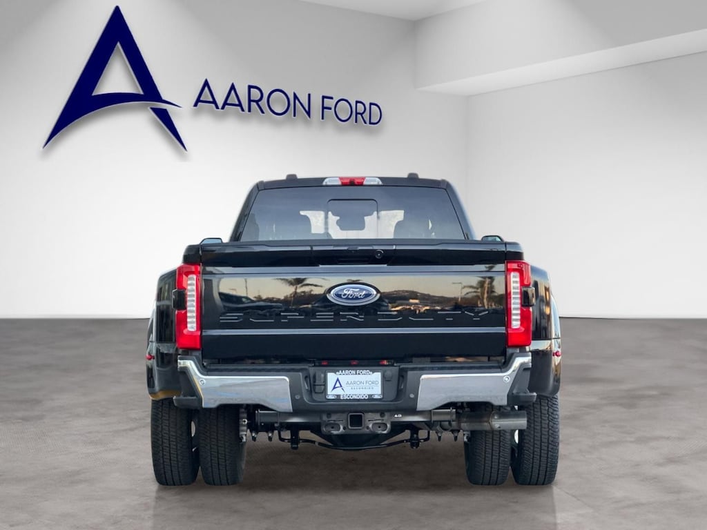 New 2026 Ford F-350SD Lariat DRW Truck