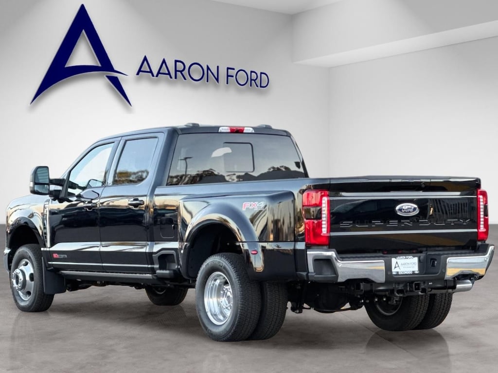 New 2026 Ford F-350SD Lariat DRW Truck