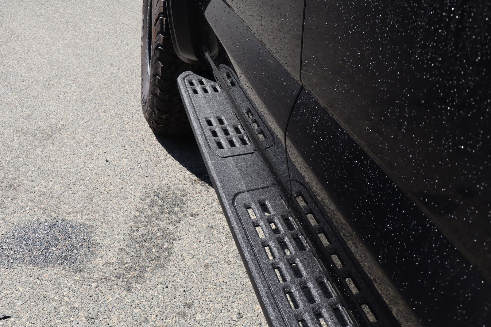 2025 Ford F-150 Raptor - Photo 17