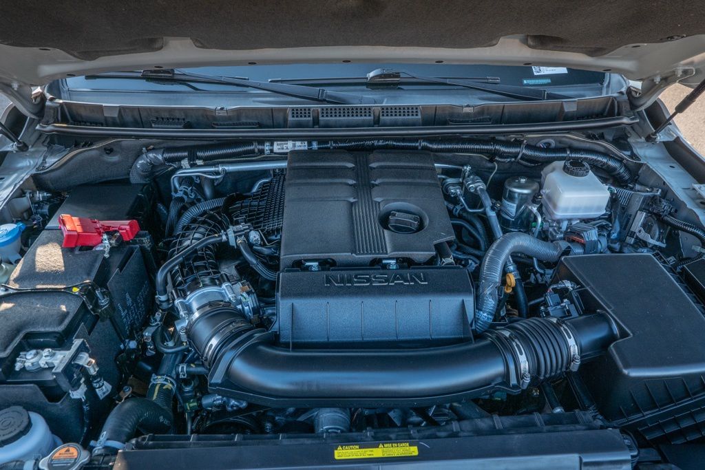 2024 Nissan Frontier PRO-4X photo 3