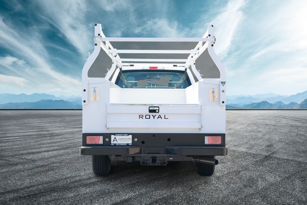 2023 Ford F-250 photo 3