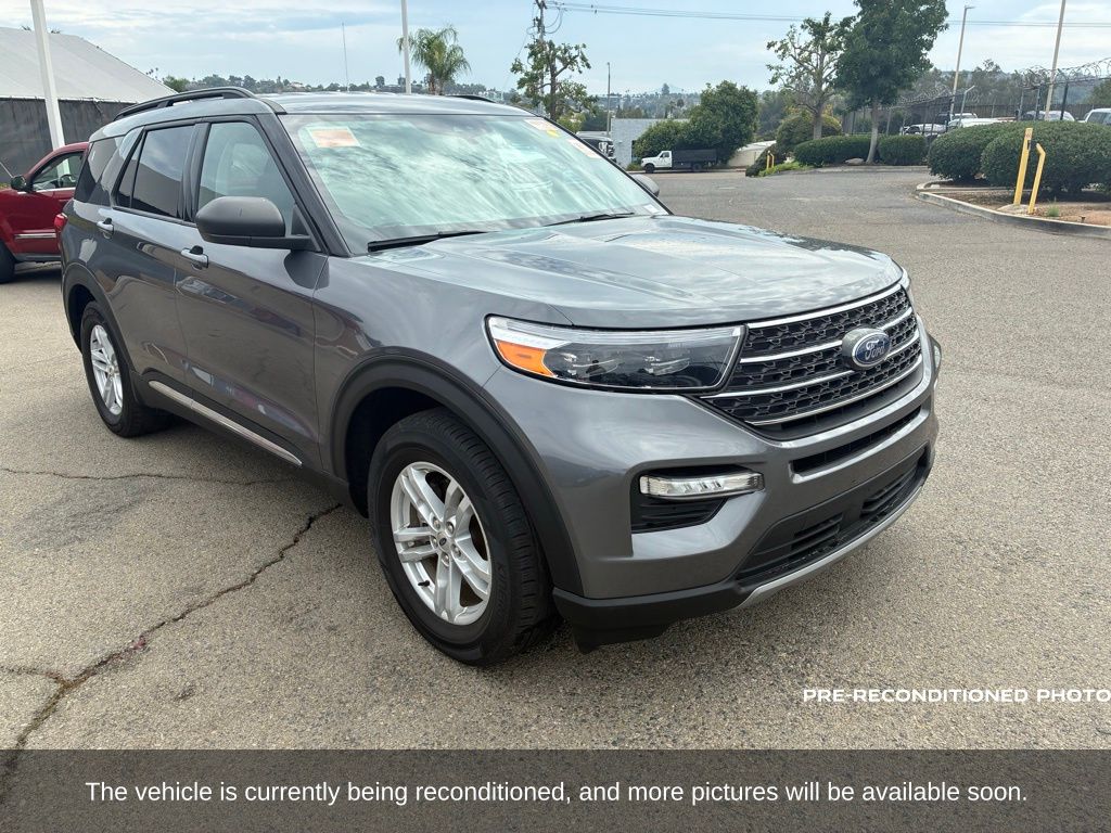 2022 Ford Explorer XLT photo 2