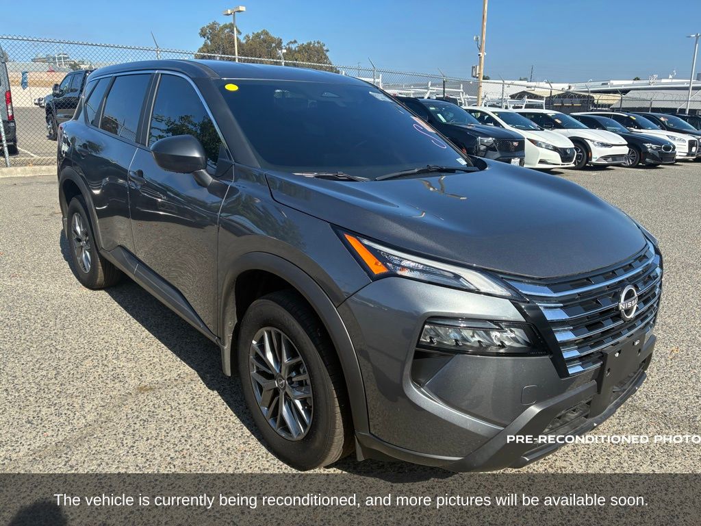 2025 Nissan Rogue S photo 3