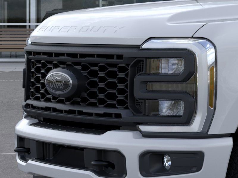 2025 Ford F-350 Super Duty XLT - Photo 18