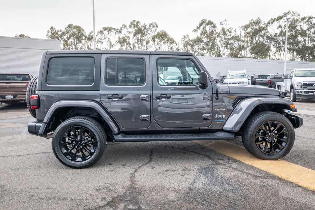 2022 Jeep Wrangler Unlimited Sahara 4xe photo 4