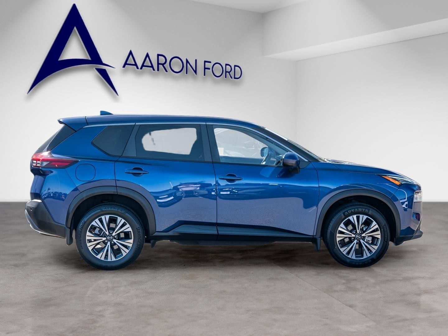 2023 Nissan Rogue SV photo 6