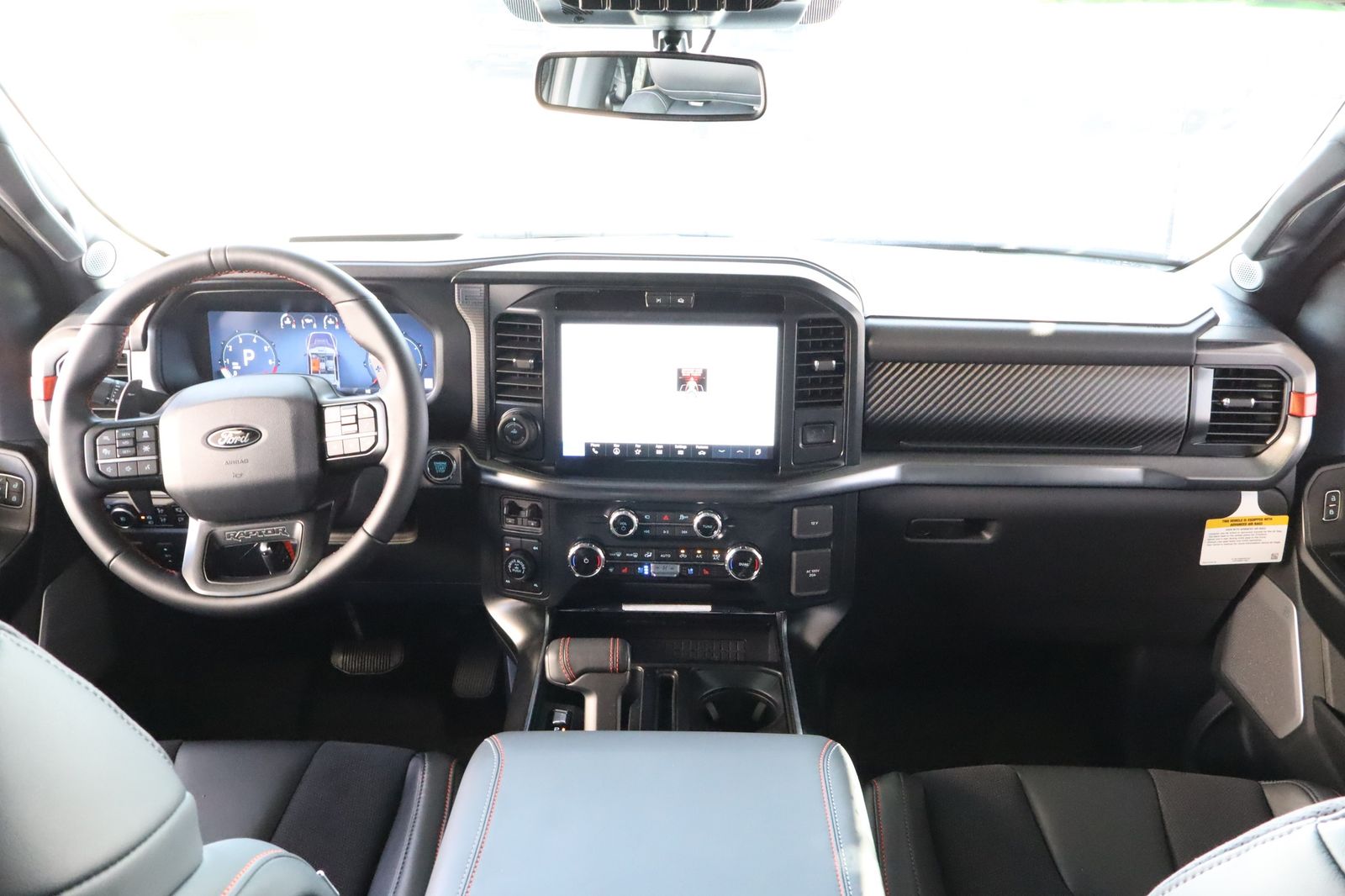 2025 Ford F-150 Raptor - Photo 28