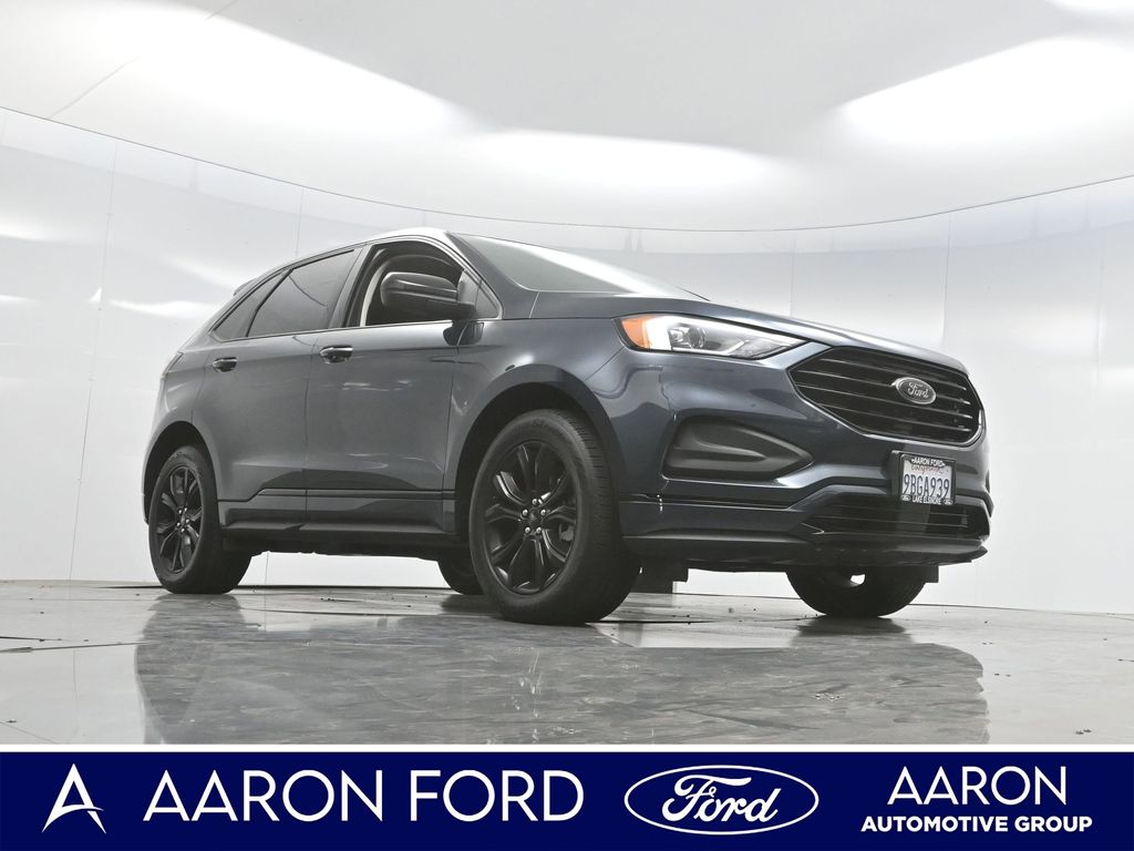 2022 Ford Edge SE photo 2