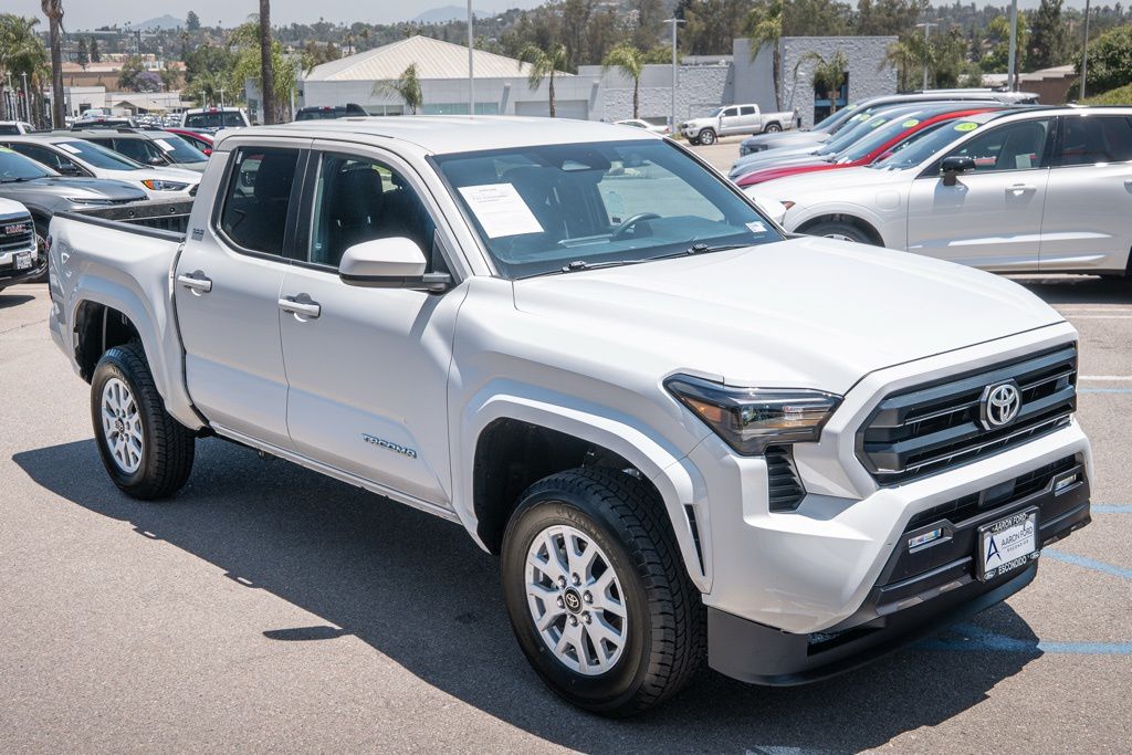 2024 Toyota Tacoma SR5 photo 4