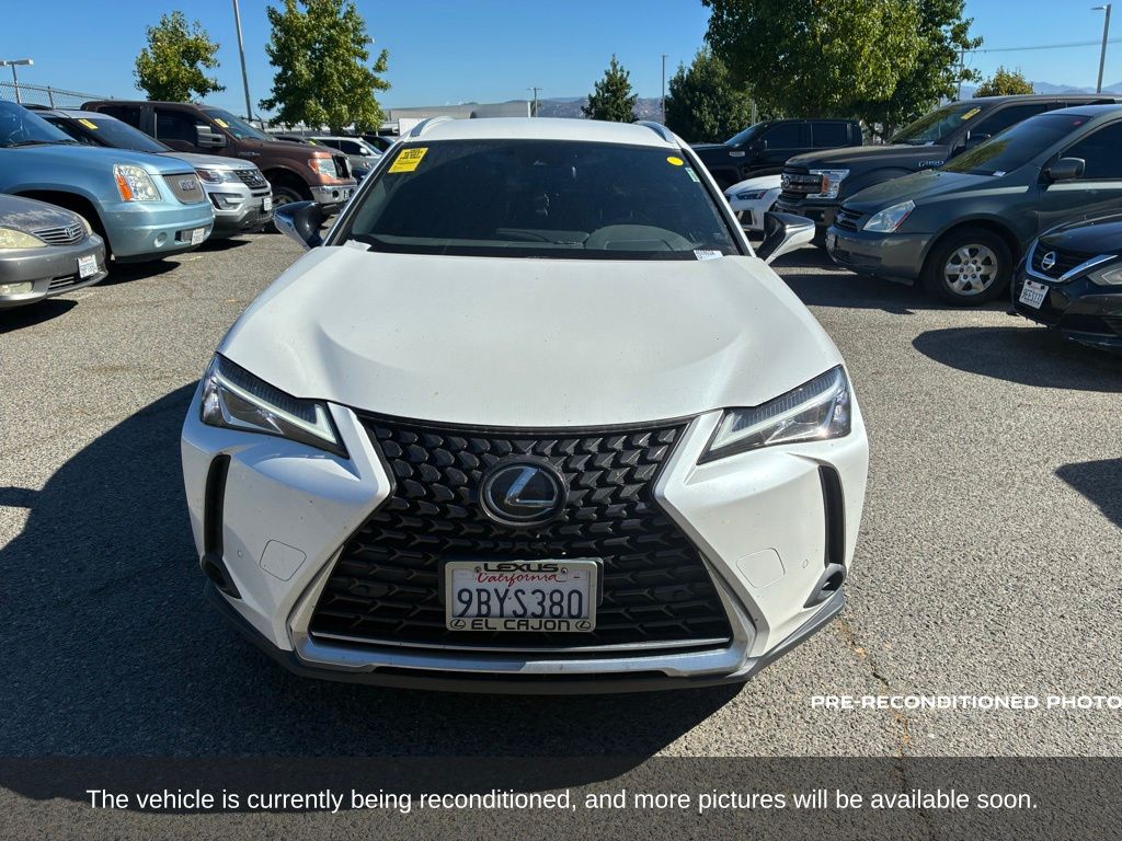 2022 Lexus UX 200 photo 2