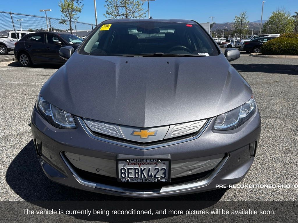 2018 Chevrolet Volt Premier photo 2