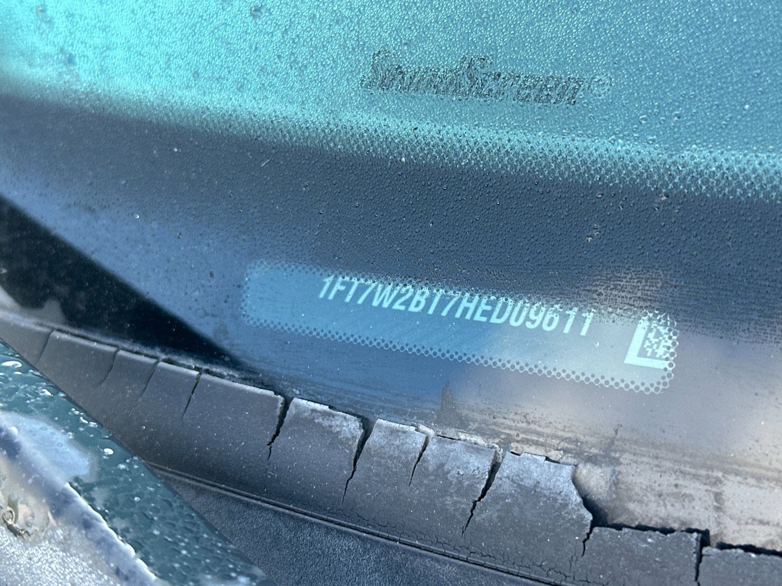 2017 Ford F-250SD Lariat photo 2