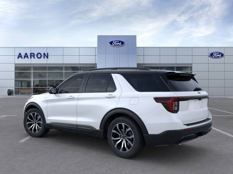 2025 Ford Explorer ST-Line photo 2