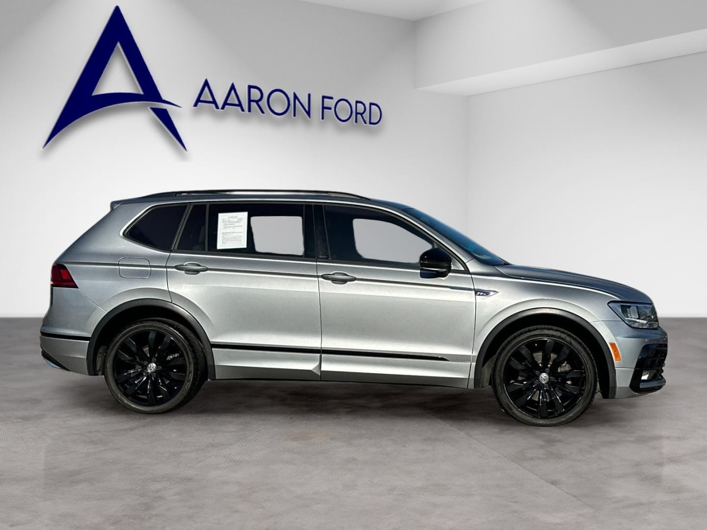 2021 Volkswagen Tiguan 2.0T SE R-Line Black photo 6