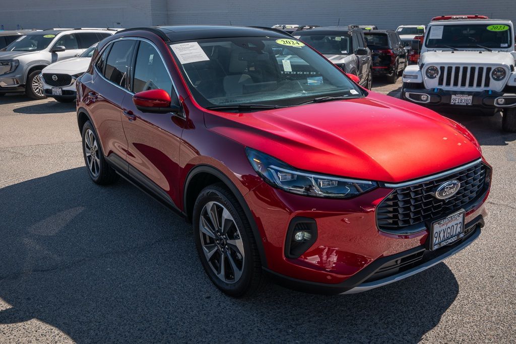 2024 Ford Escape Platinum photo 3