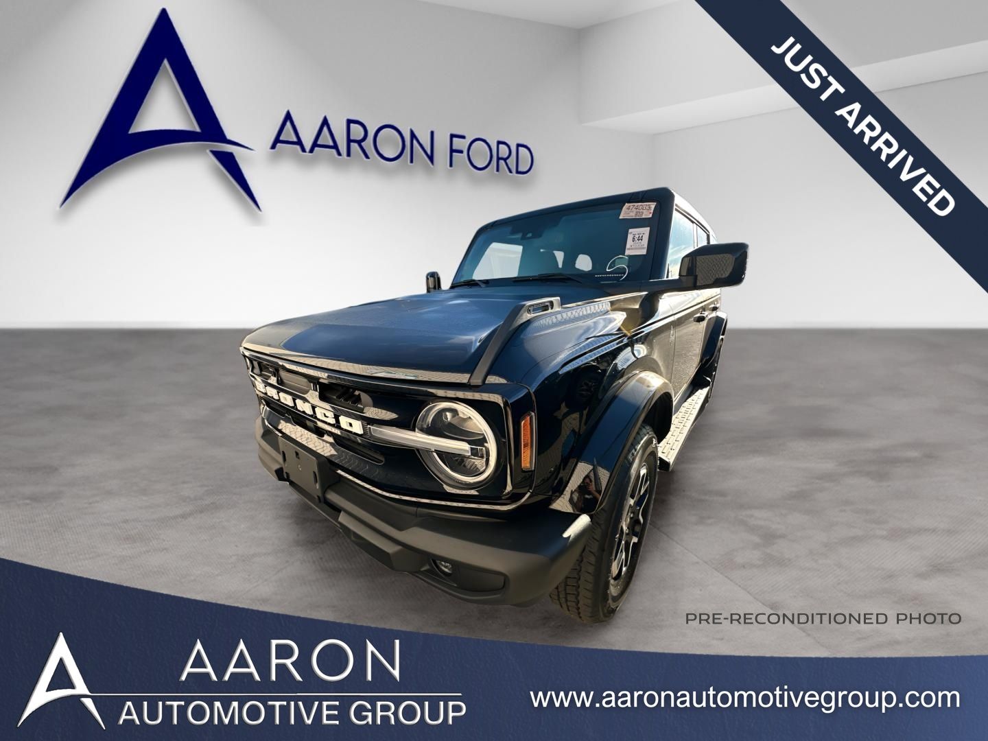 2025 Ford Bronco 4-Door Outer Banks's photo