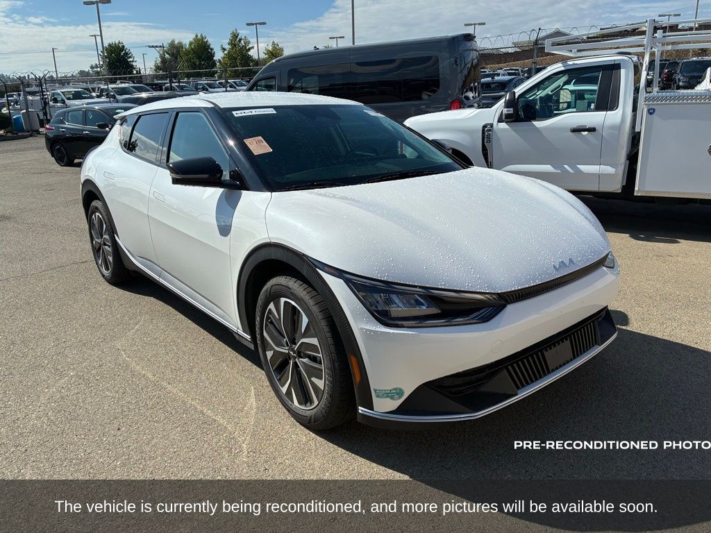 2024 Kia EV6 Light photo 3