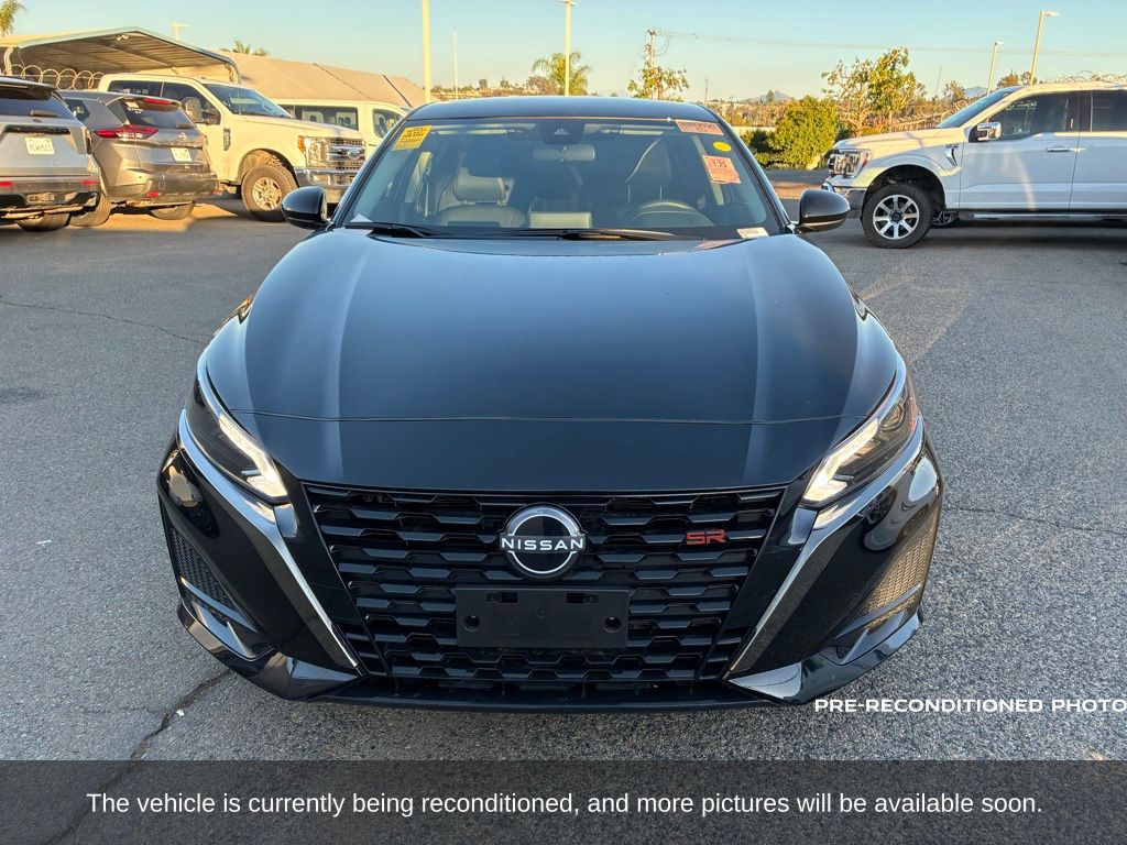 2025 Nissan Altima 2.5 SR photo 2