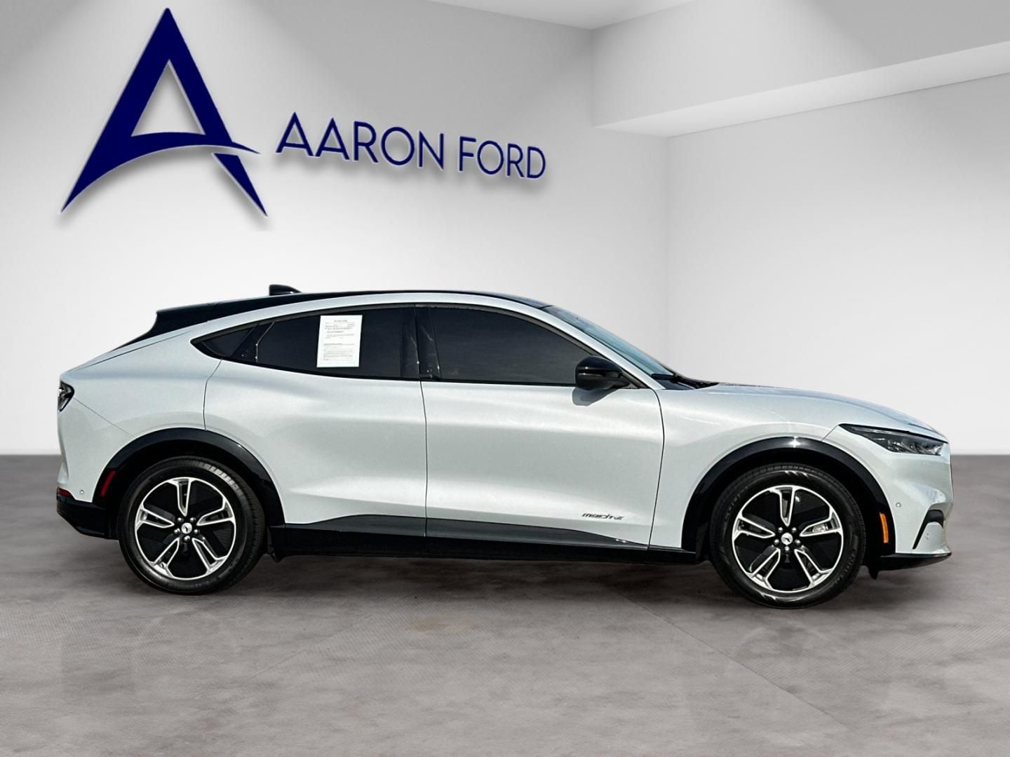 2023 Ford Mustang Mach-E Premium photo 6