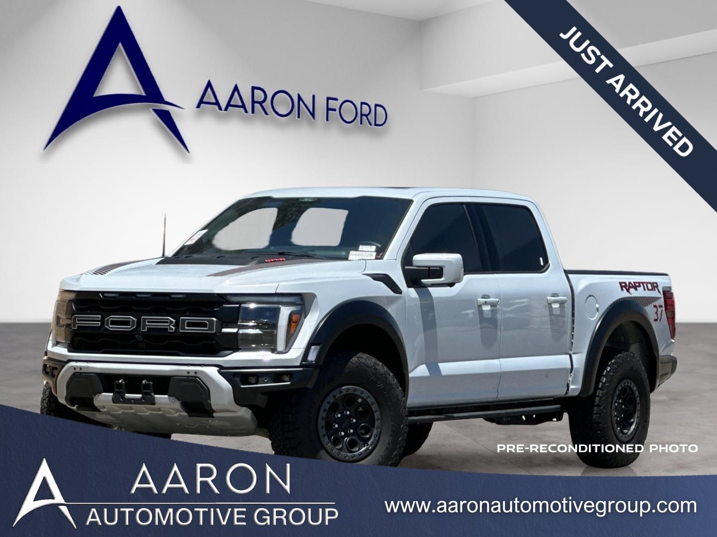 2025 Ford F-150 Raptor 4x4 SuperCrew 5-1/2 Box's photo