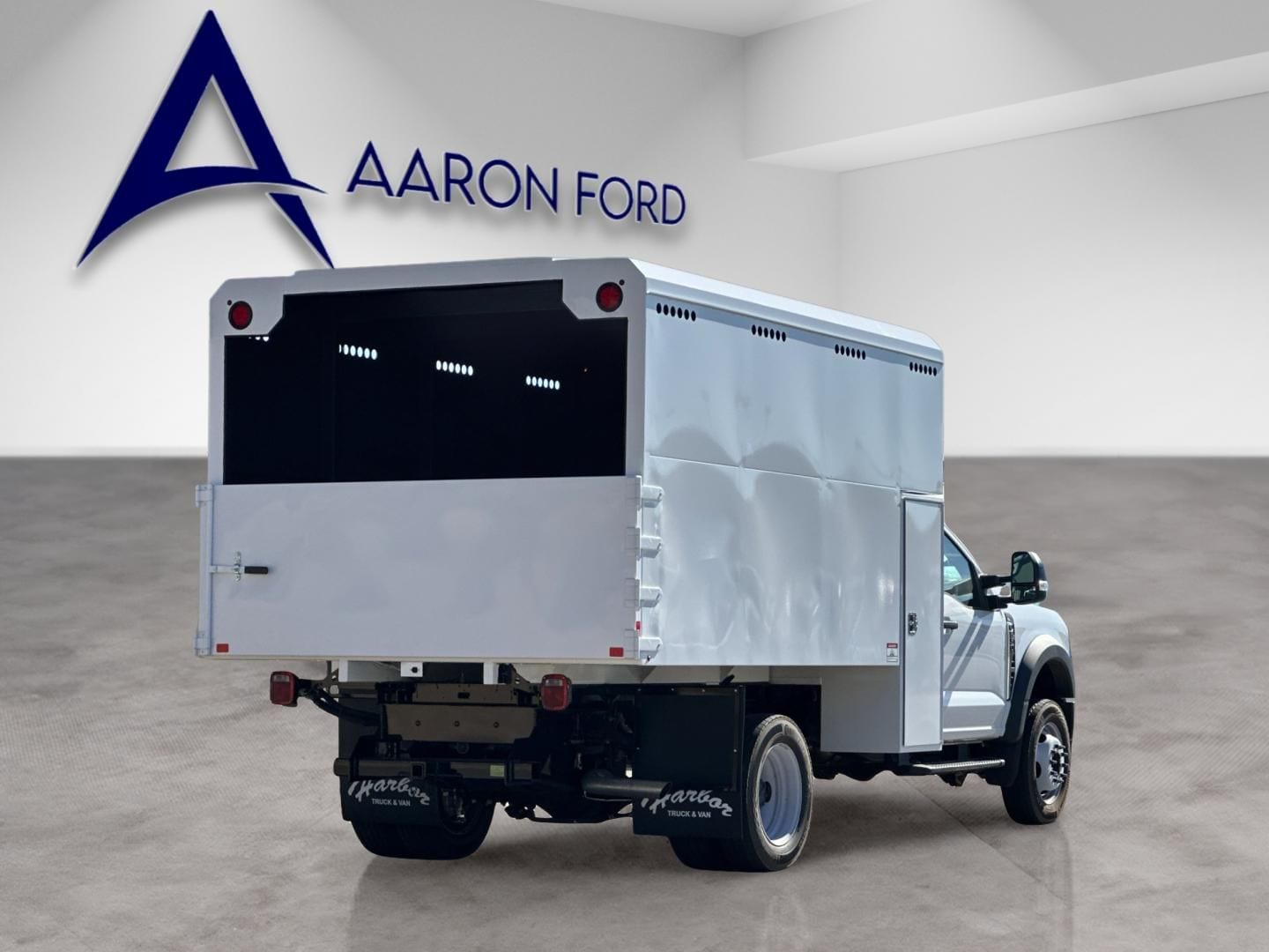 2025 Ford F-550 Super Duty Chassis Cab XL - Photo 6