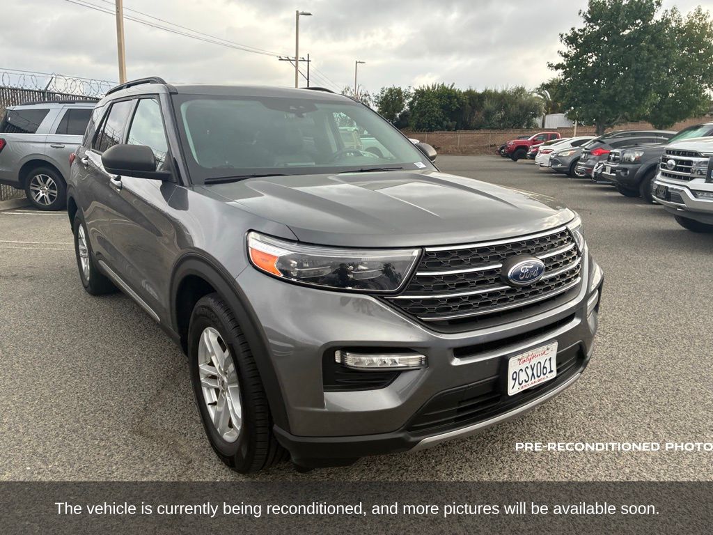 2022 Ford Explorer XLT photo 2