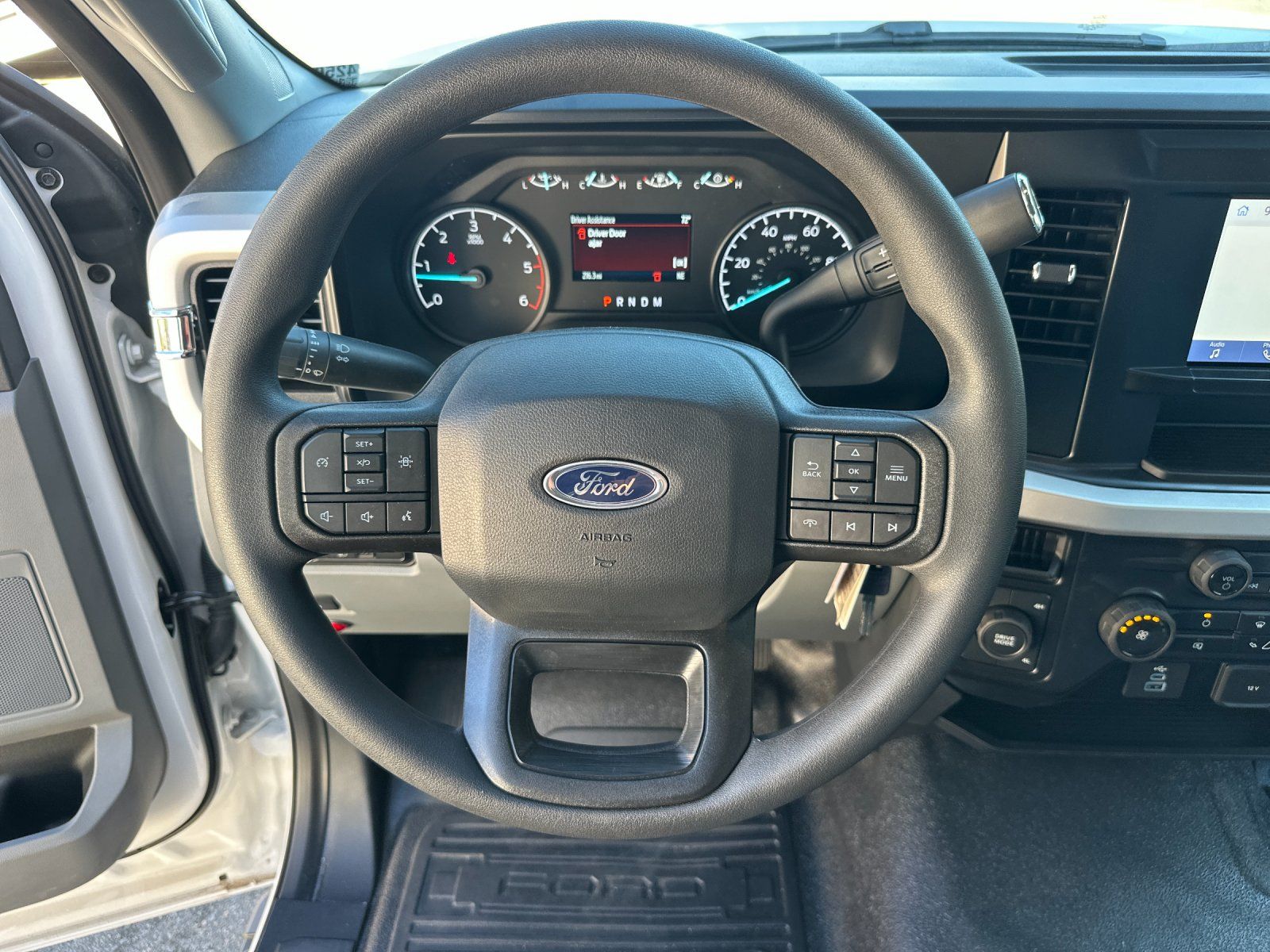 2025 Ford F-550 Super Duty Chassis Cab XL - Photo 15