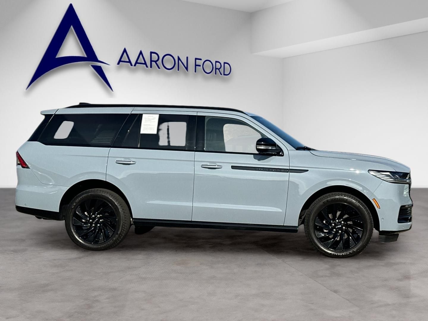 2025 Lincoln Navigator Reserve photo 6