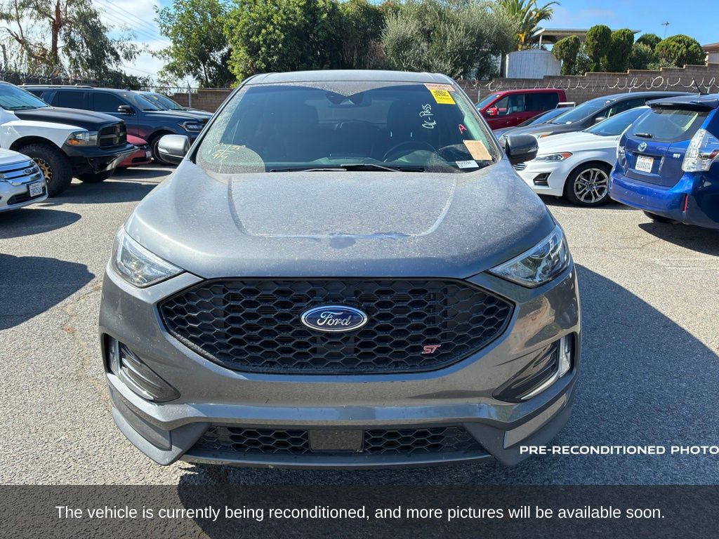 2022 Ford Edge ST photo 2
