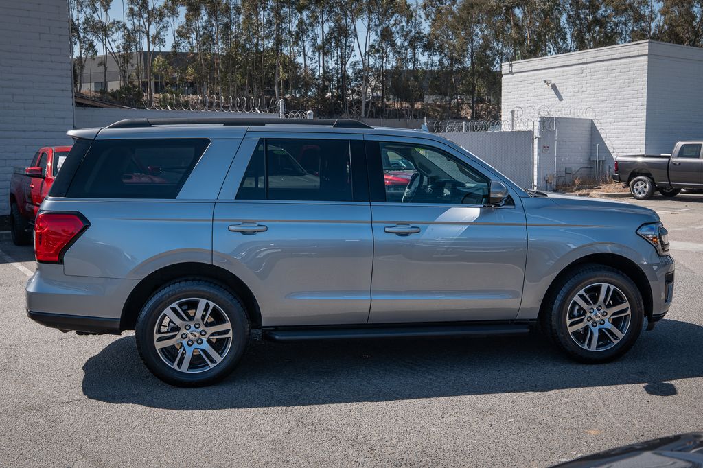 2024 Ford Expedition XLT photo 4