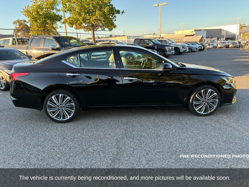 2024 Nissan Altima 2.5 SL photo 3