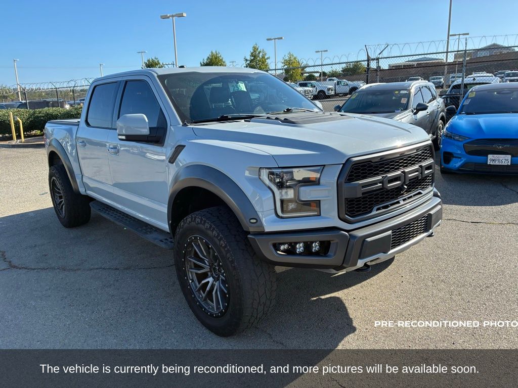 2017 Ford F-150 Raptor photo 3