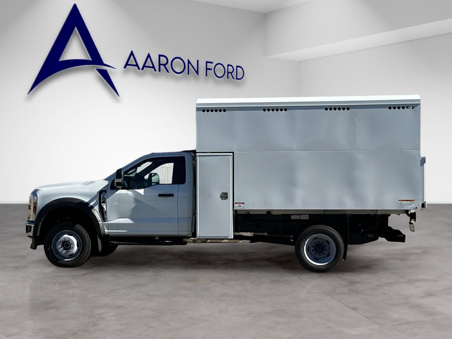 2025 Ford F-550 Super Duty Chassis Cab XL - Photo 3