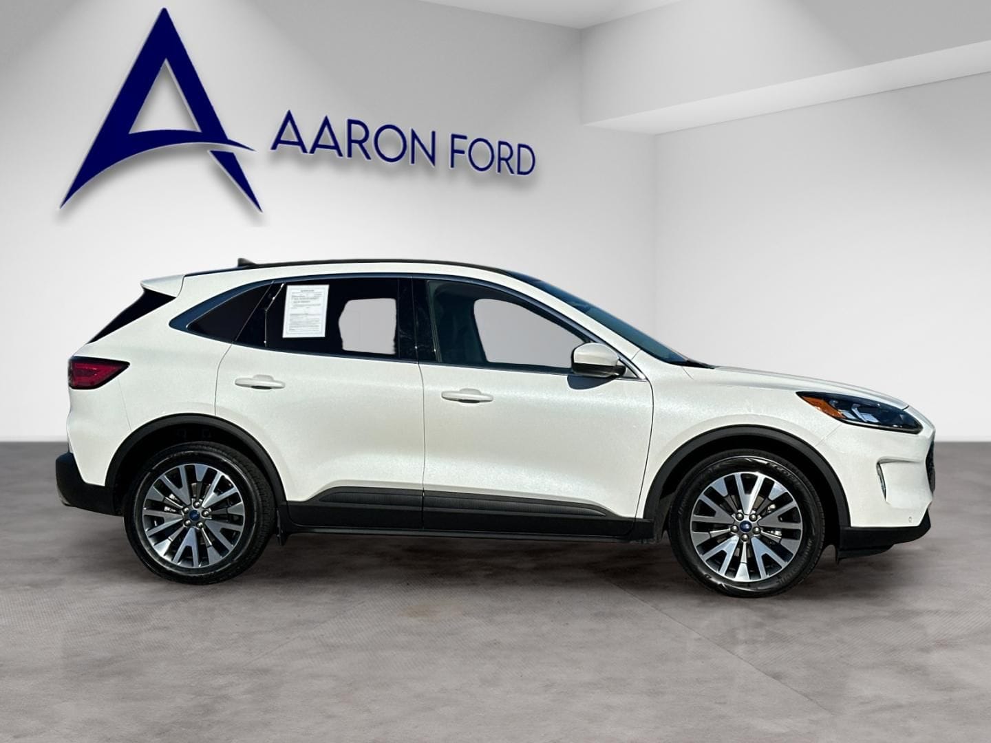 2022 Ford Escape Titanium photo 6