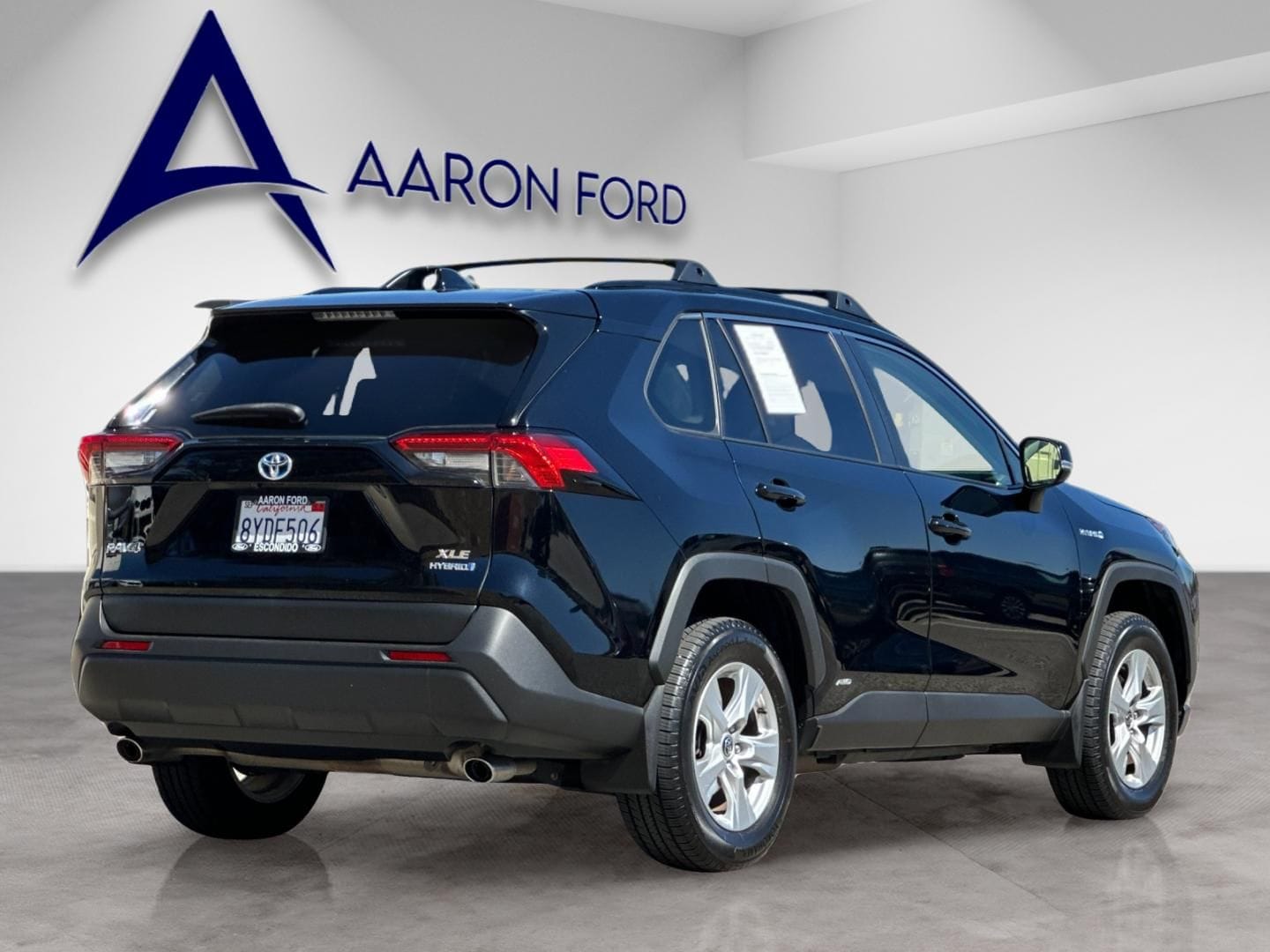 2021 Toyota RAV4 Hybrid XLE photo 5