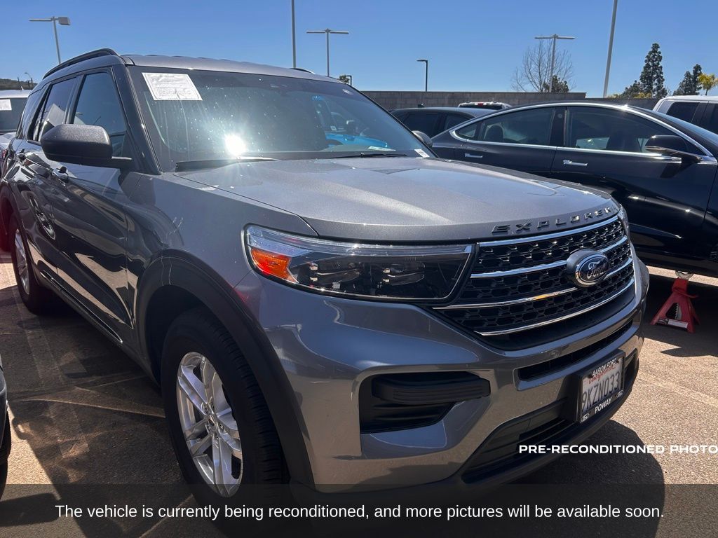 2023 Ford Explorer XLT photo 3