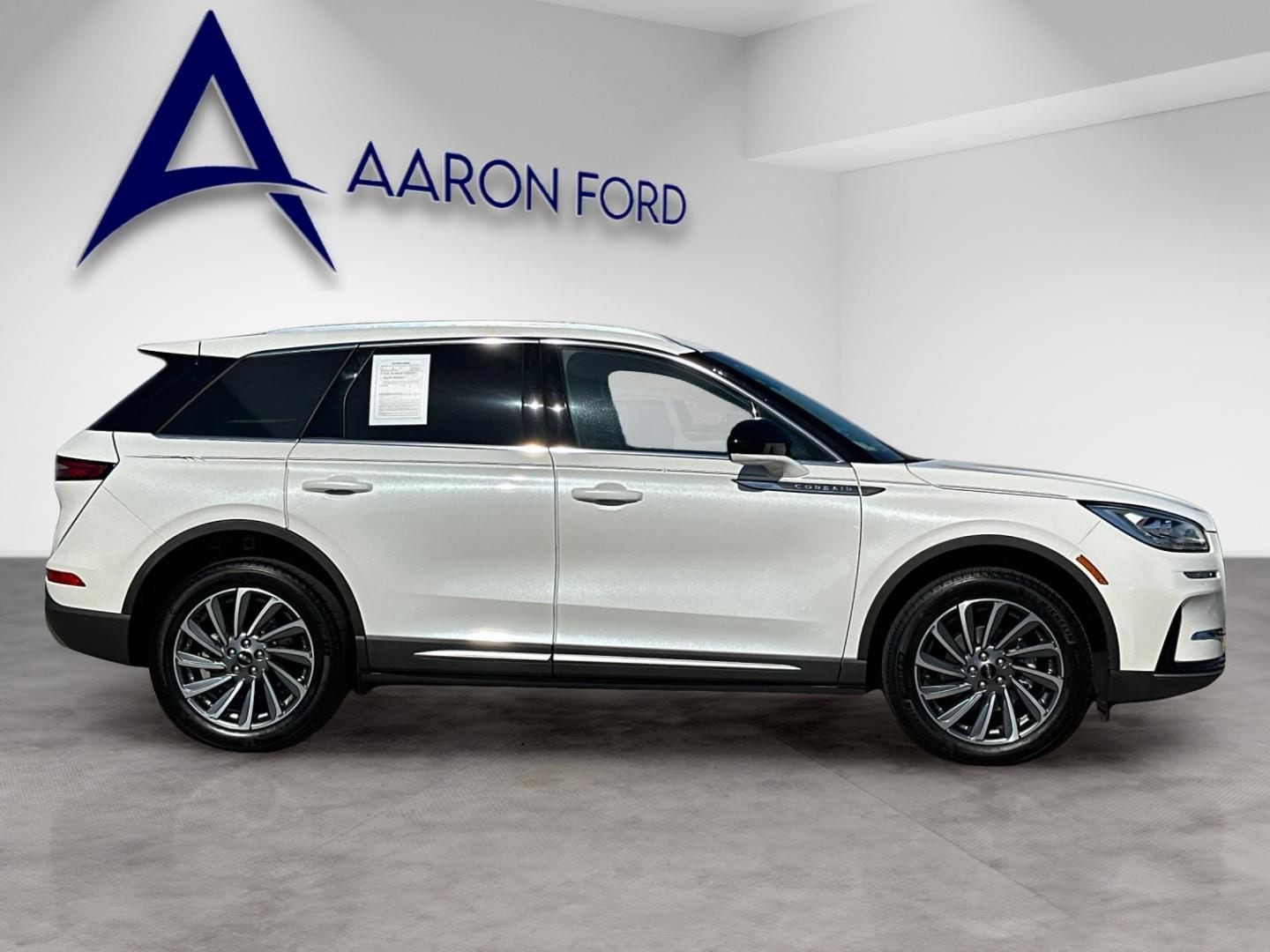 2023 Lincoln Corsair Reserve photo 6