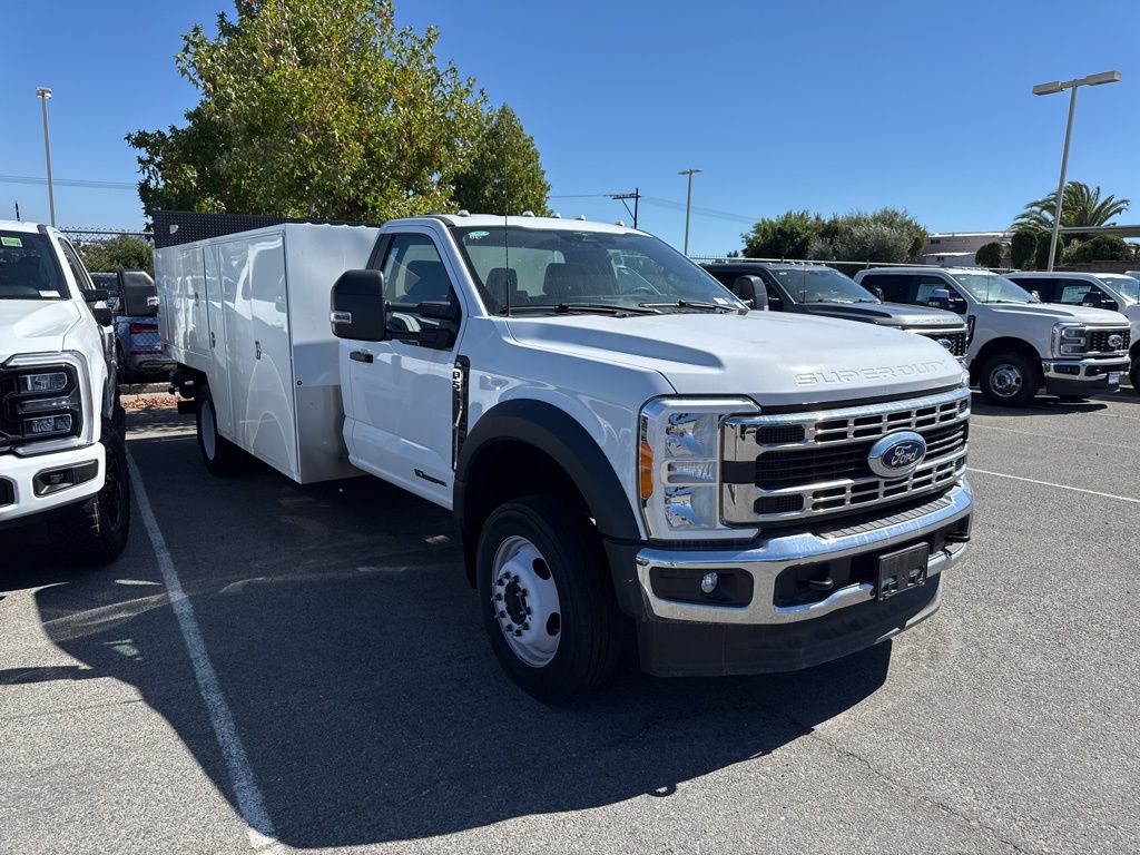 2023 Ford F-550 photo 3