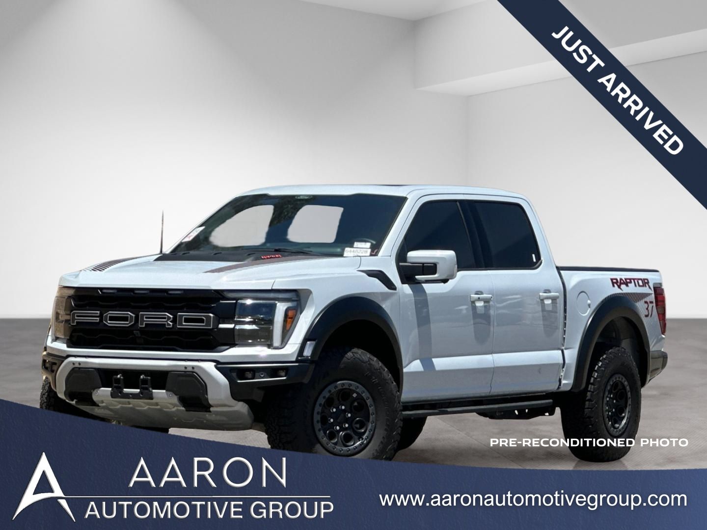 2025 Ford F-150 Raptor 4x4 SuperCrew 5-1/2 Box's photo