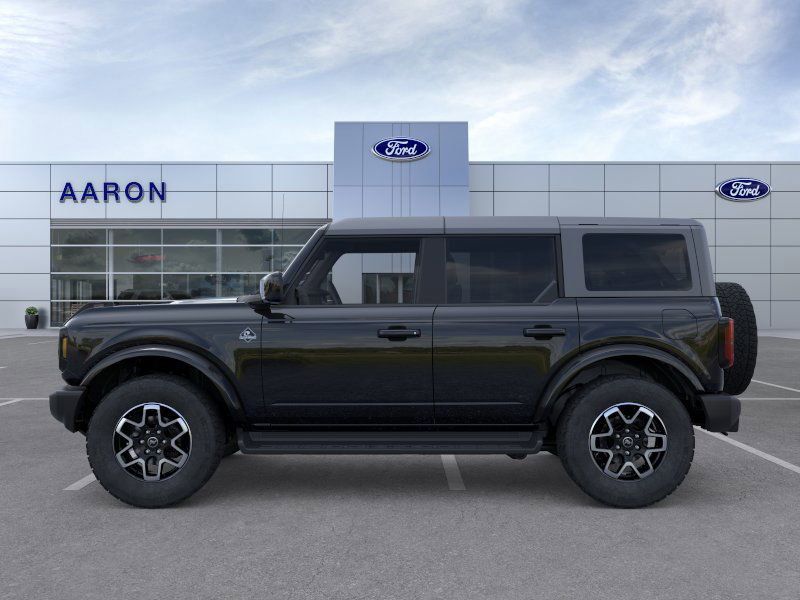 2025 Ford Bronco Outer Banks photo 2